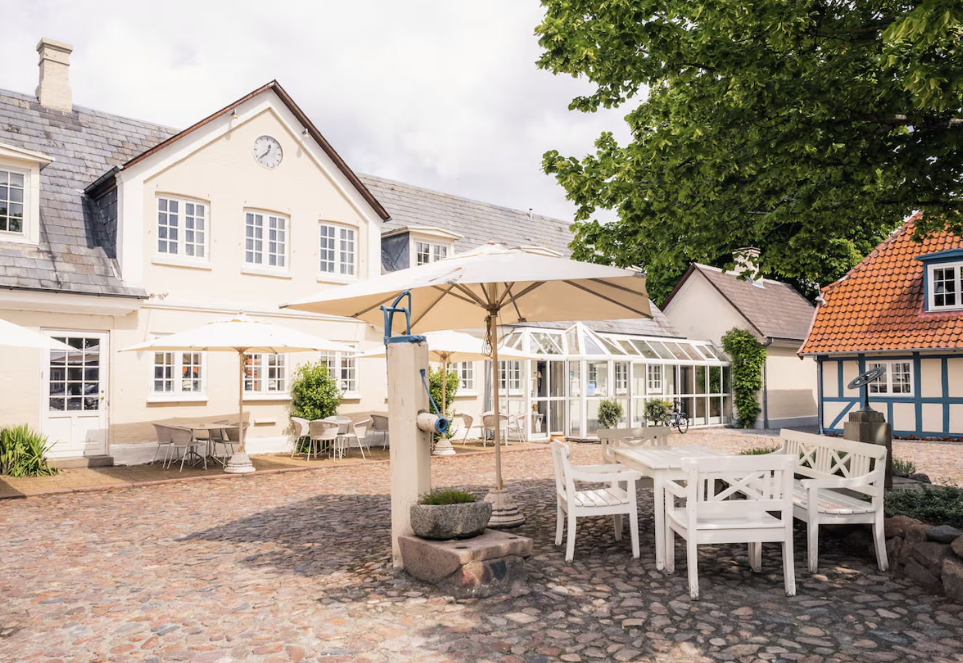 Picture of Odense – Lindsey Traveler